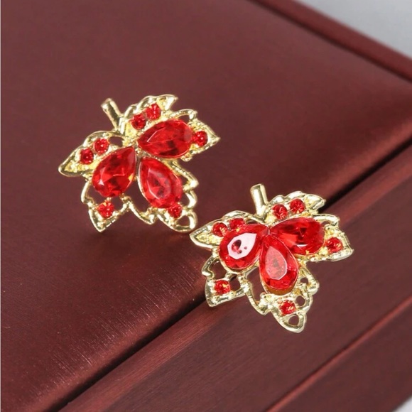 NWT Red Maple Leaf Earrings - Picture 3 of 5